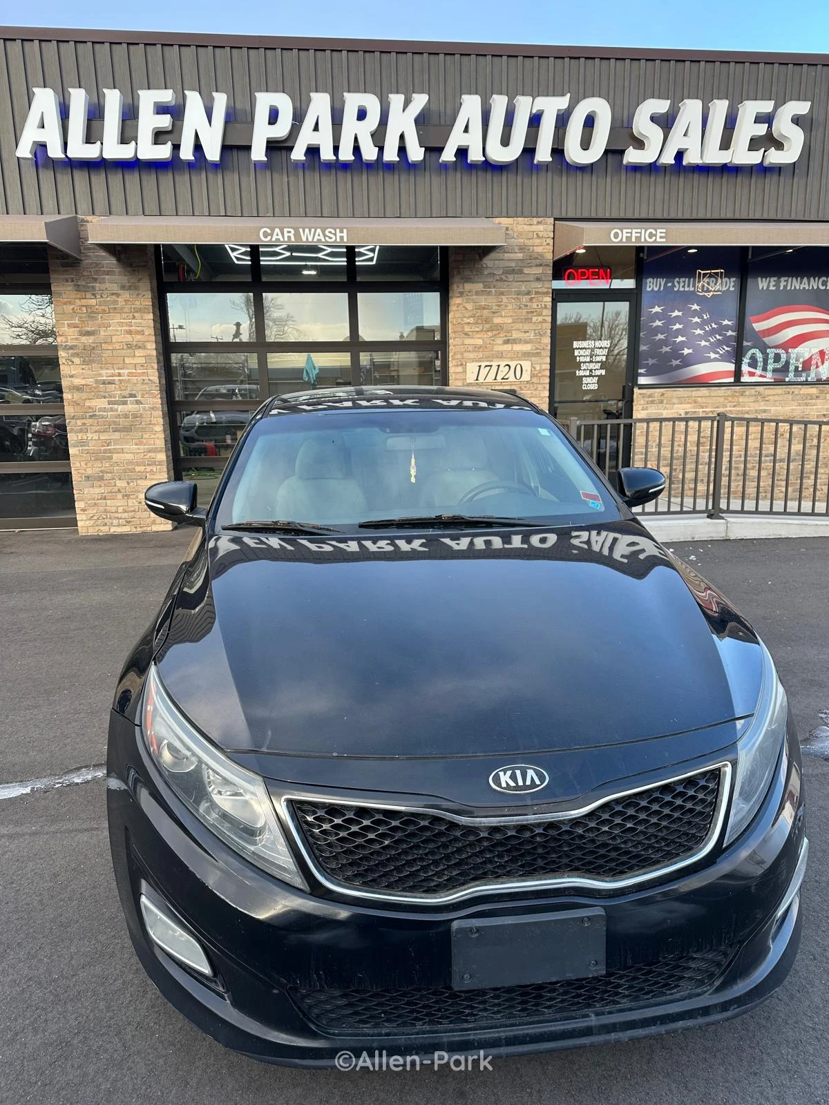 Kia Optima LX Sedan 4D